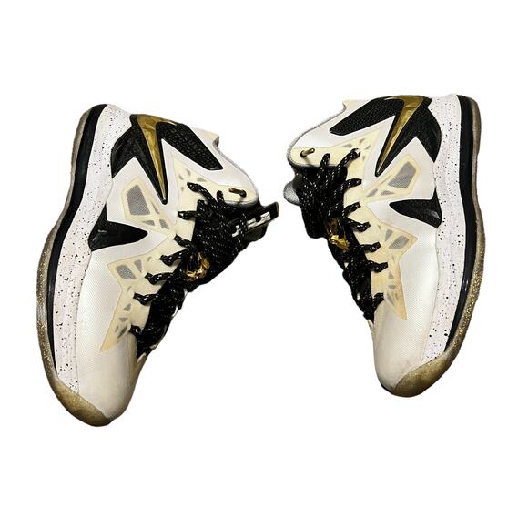 Nike Lebron 10 Elite \'Home\' mens Gold Black & White Mens Sneakers Size 7.5